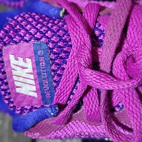 NIKE REVOLUTION 3 SWOOSH LOGO ATHLETIC RUNNING SHOE - Picture 4 of 11